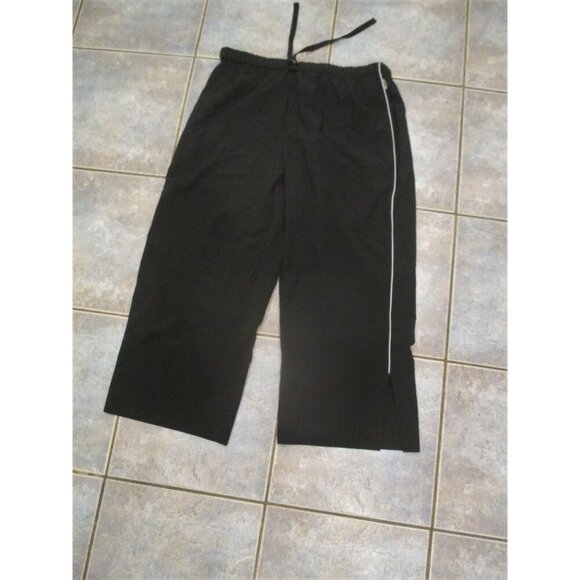Reebok Pants - NWT Women's Reebok 3/4 Pants Athletic Loose Fit Size XL